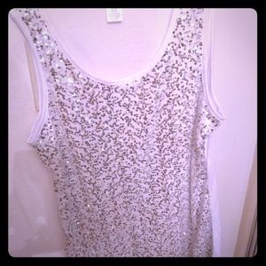 Women's tank top lot.